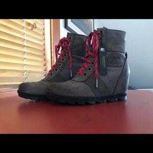 Sorel Women’s Lexie™ Wedge Boot sz: 8